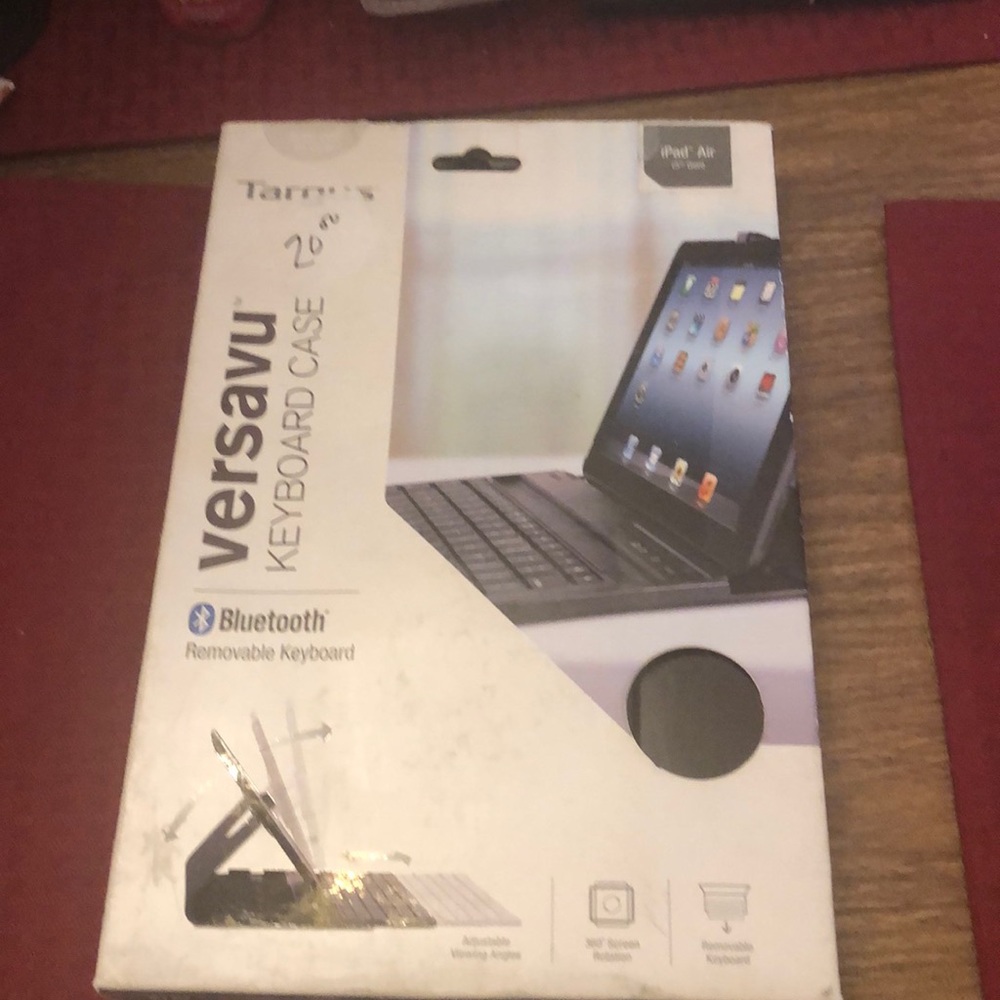 VERSAVU BLUETOOTH REMOVABLE KEYBOARD
